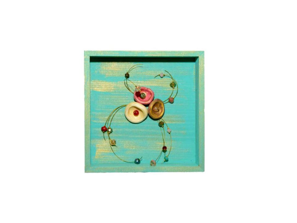 Frame wooden box - gold with clay flowers