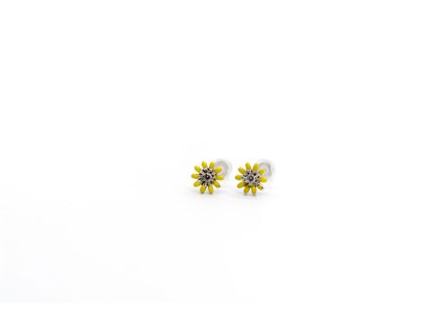 Studded 925 daisy earrings with yellow enamel and rhinestones.