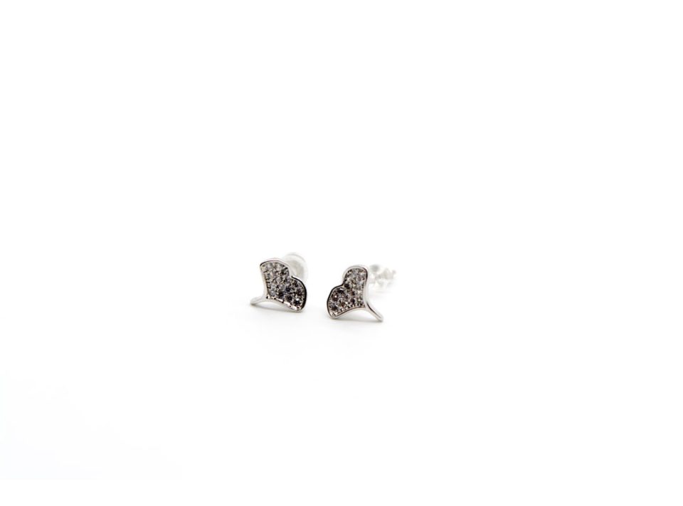 925 heart-shaped studs with silver rhinestones.