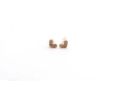 925 heart-shaped stud earrings with rhinestones in gold color.