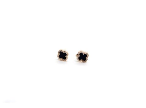 Stud earrings 925 rose gold, in the shape of a four-leaf flower.