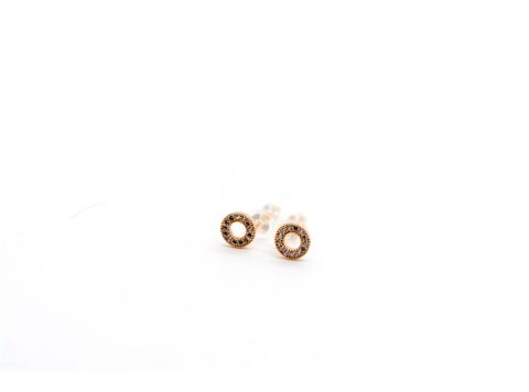 Stud earrings made of 925 silver, round in shape with rhinestones, perforated in the center pink gold color.