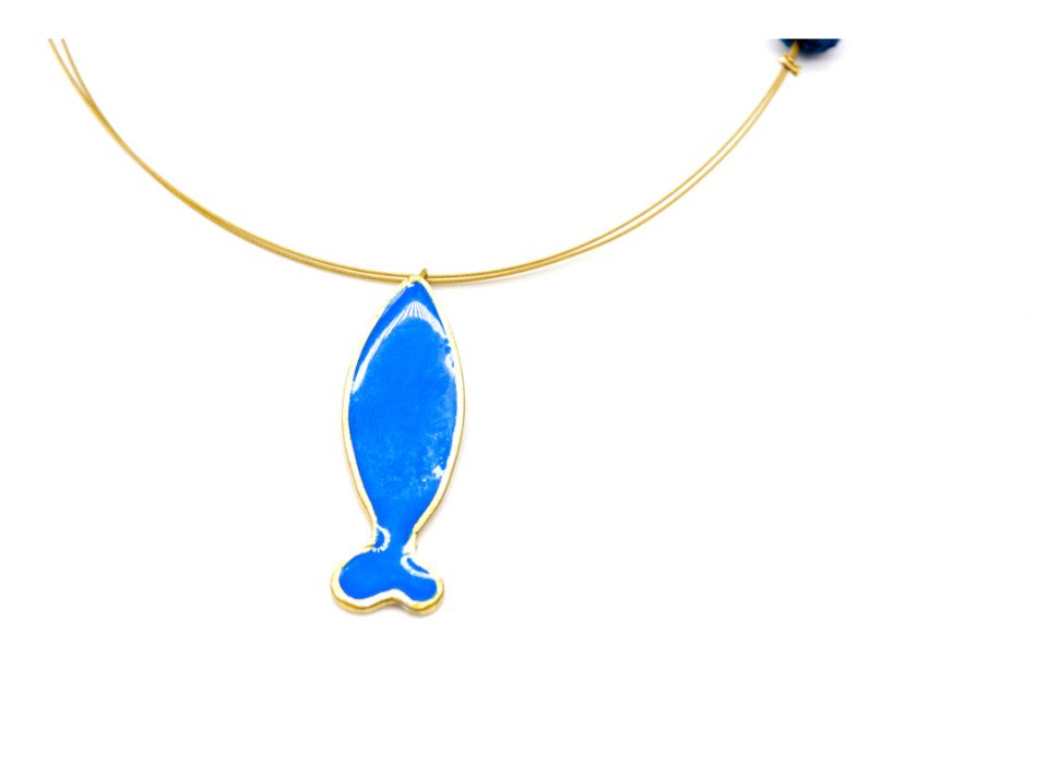 Handmade short necklace, with blue and blue fish, in wire