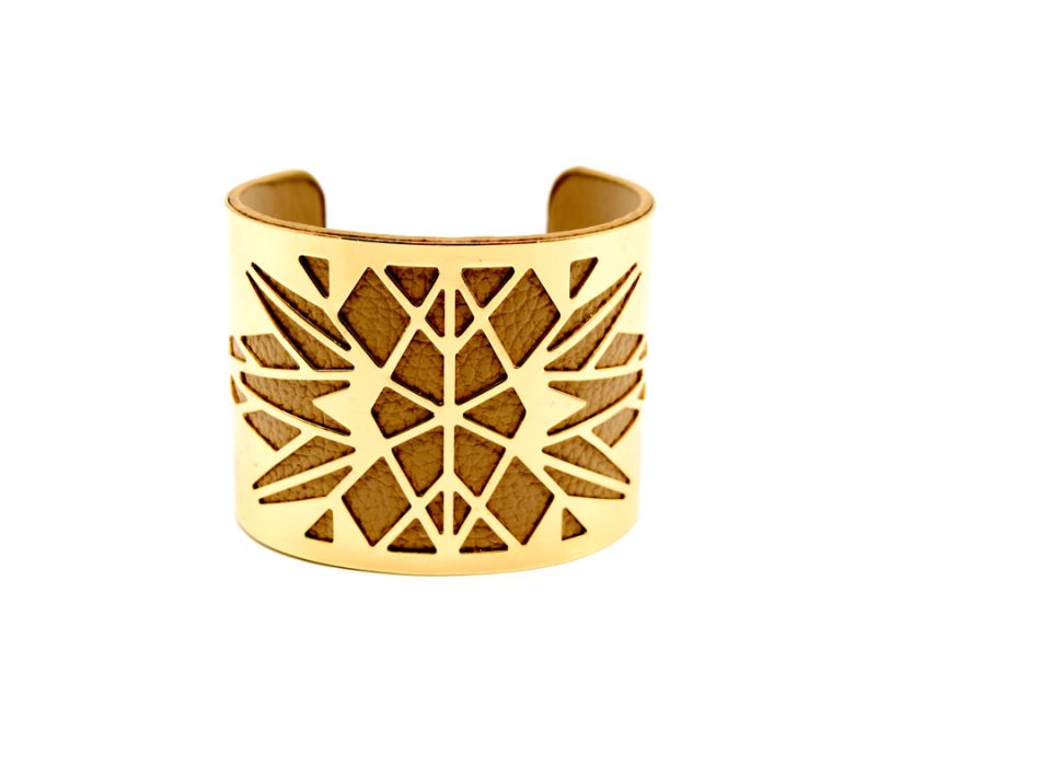 Rose gold bracelet, with special perforated design, with beige leather