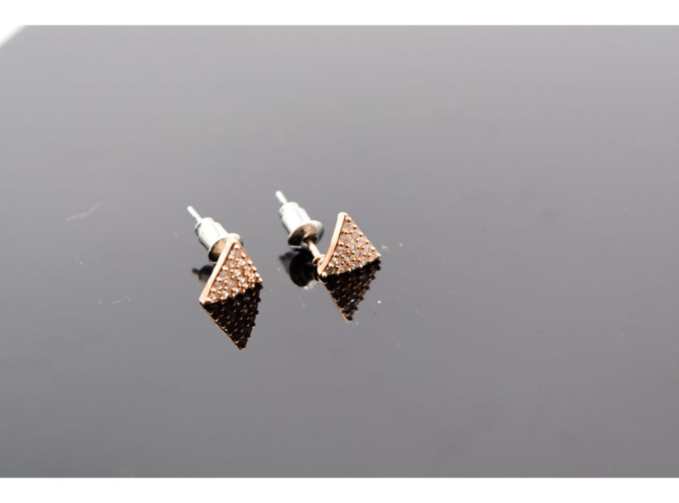 Stud earrings made of silver 925, triangle shape, with rhinestones, in rose gold color