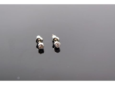 Stud earrings made of 925 silver, with mini rhinestones, in silver color