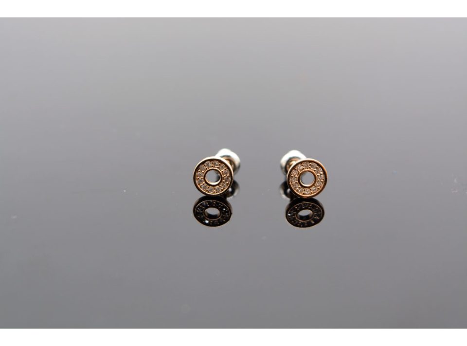 Stud earrings made of silver 925, round shape, with rhinestones perforated in the center in pink gold color