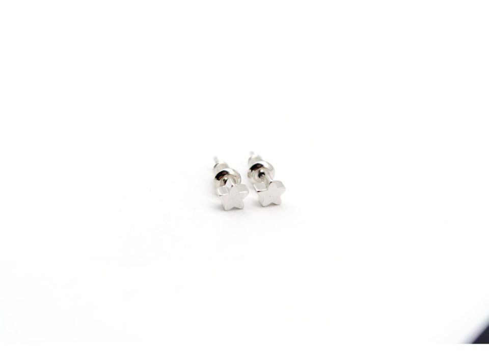 Stud earrings made of silver 925, star, in silver color.