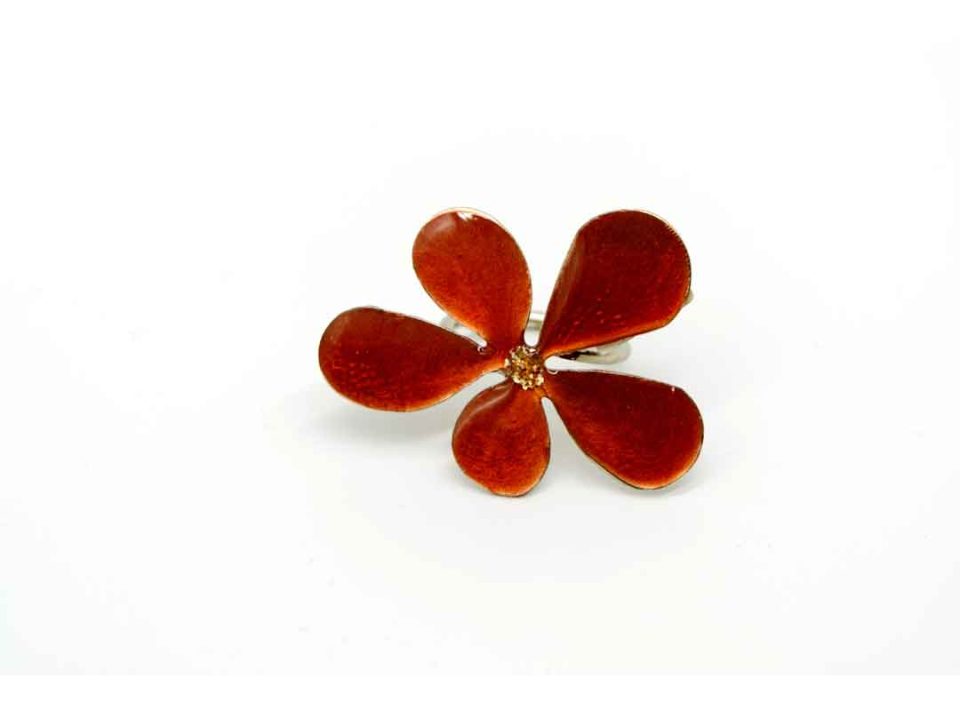 Handmade flower-shaped ring in tile color with liquid glass.