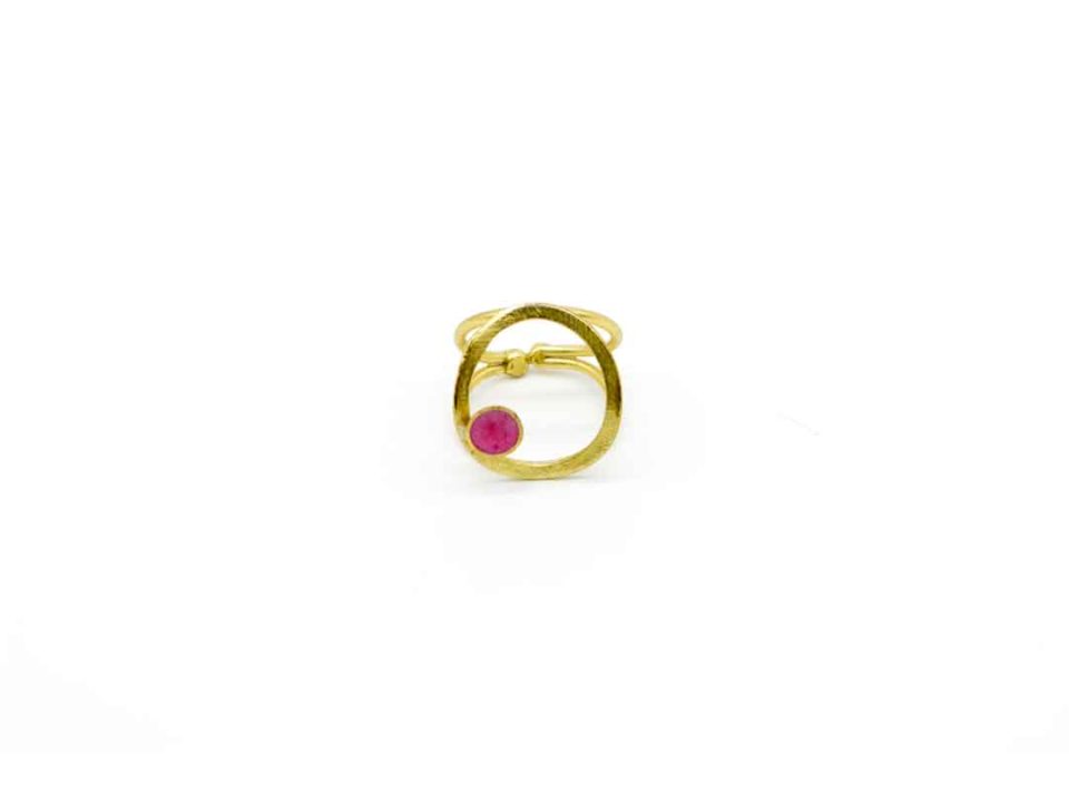 Handmade hammered ring in round with mini hollow in pink.