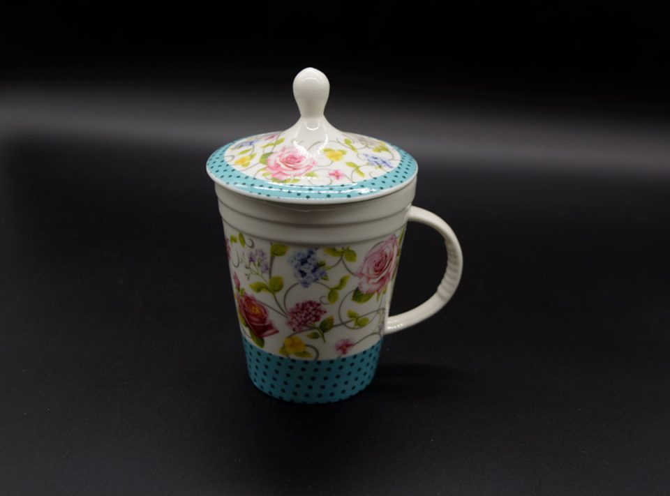 Porcelain mug