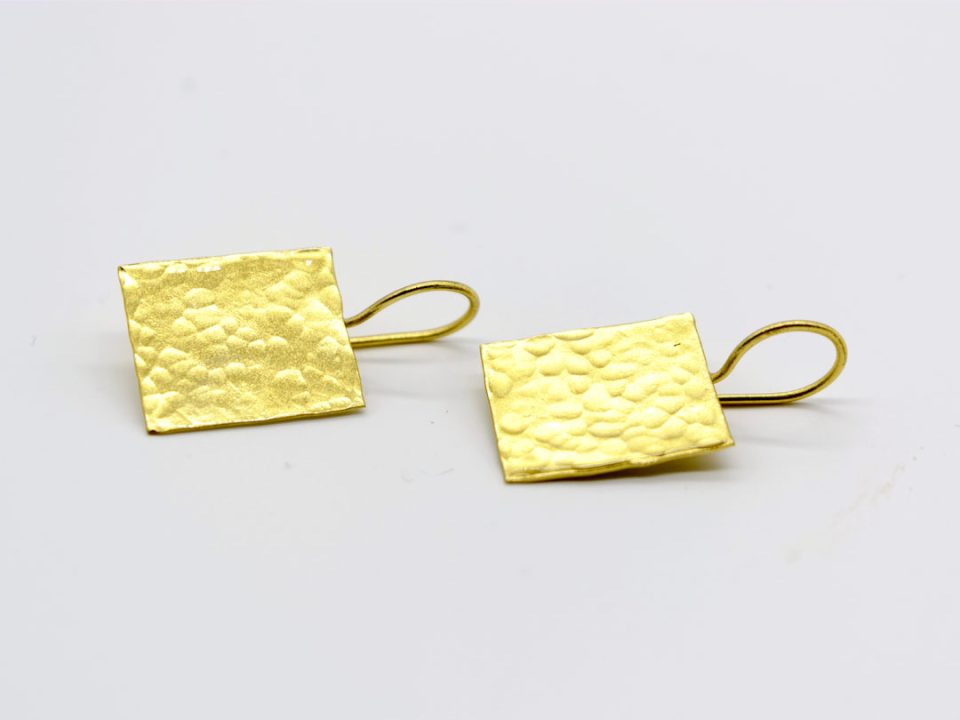 Handmade forged square earring in gold color