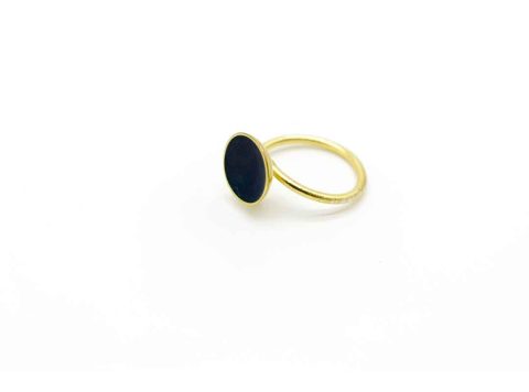 Handmade gold ring a round element painted black enamel