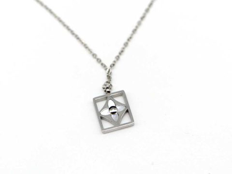 Necklace short steel, in silver color, square flower with mother of pearl