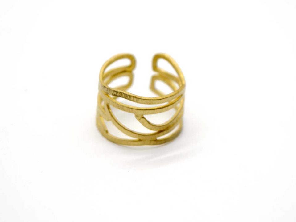 Handmade forged ring, in gold color, many tangled rods.