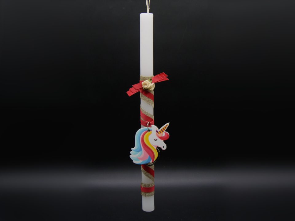 Handmade round white candle with unicorn keychain